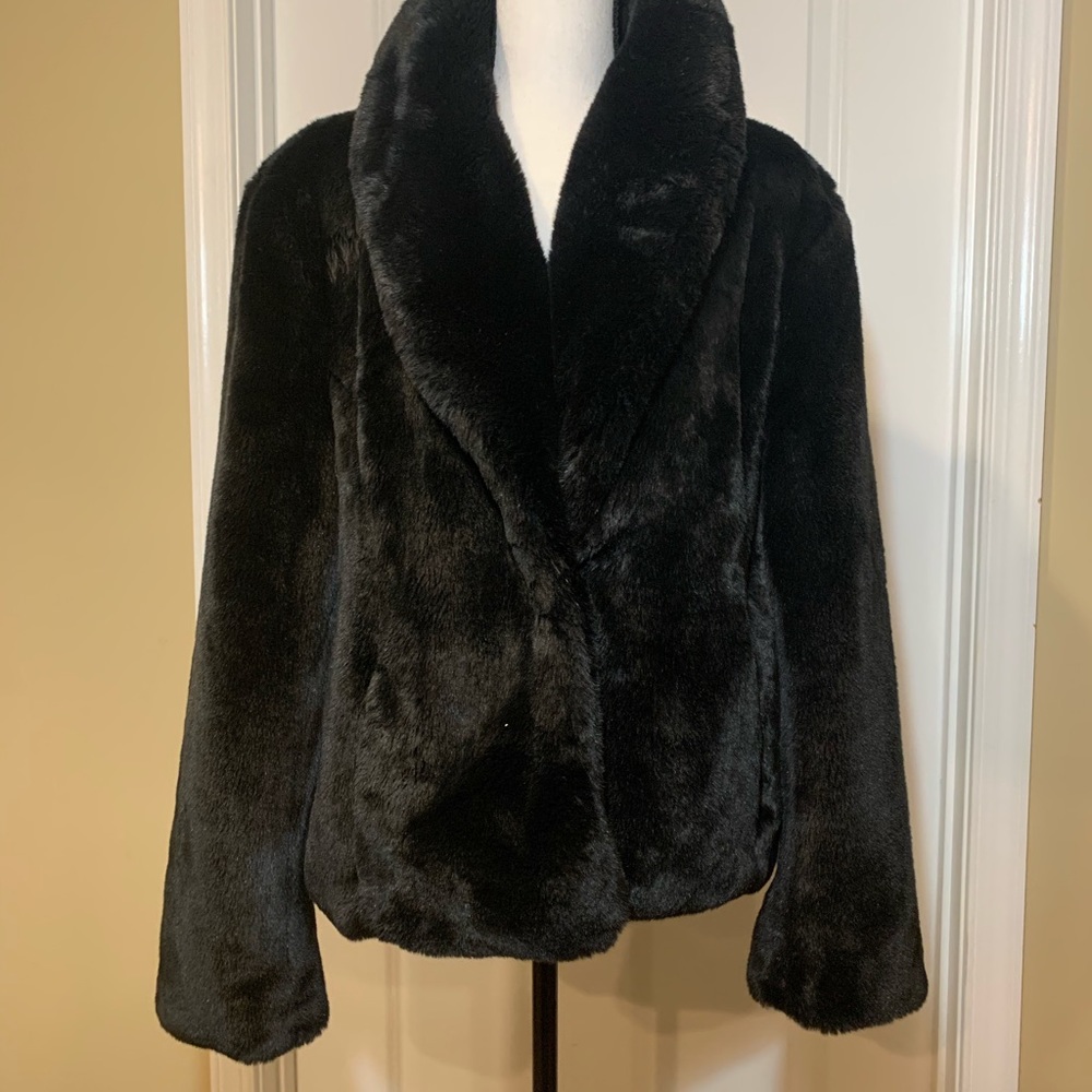 Merona Faux Fur Women’s Shawl Collar Fur Jacket L